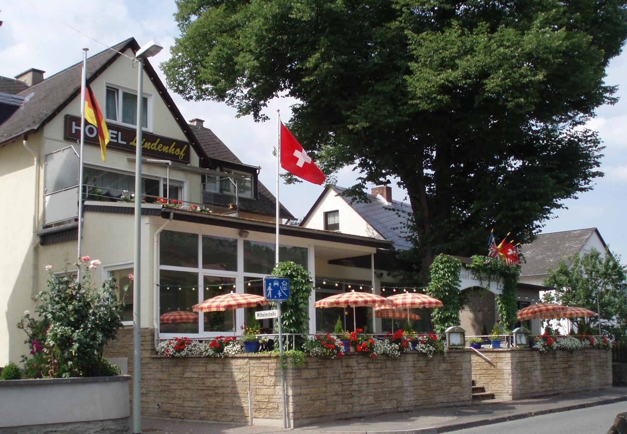 ホテル Lindenhof Osterspai エクステリア 写真